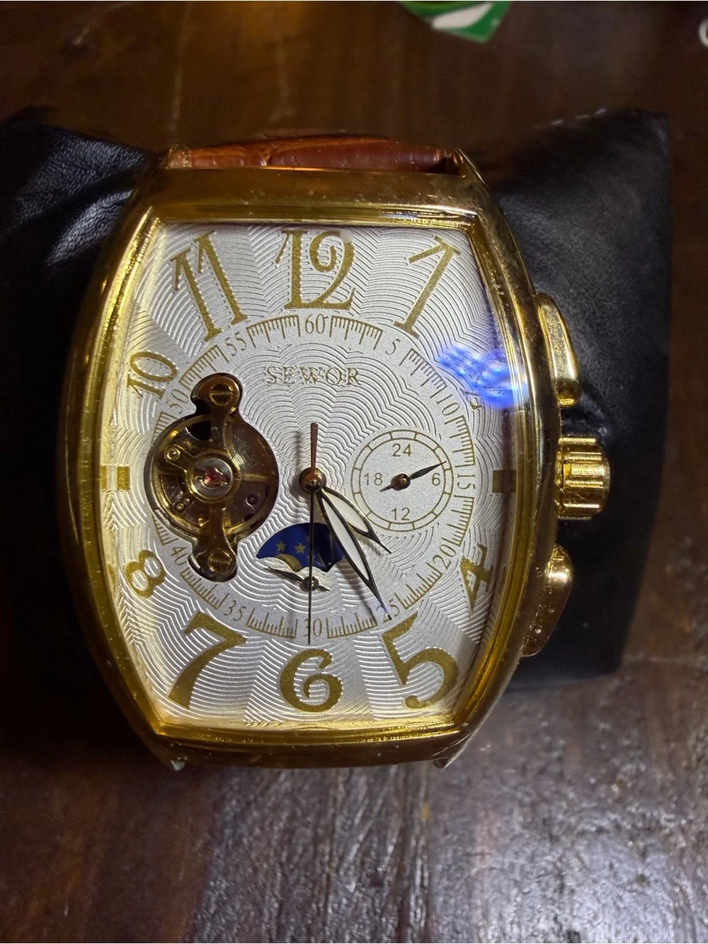 SEWUR Gold-Toned Bold Tonneau Face with Brown Leather Band